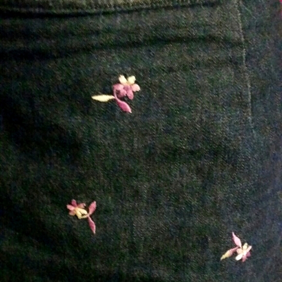 DENIM EMBROIDERED SKIRT - Picture 4 of 5